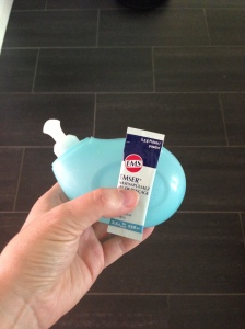 Neti pot ideal for travelling & saline solution